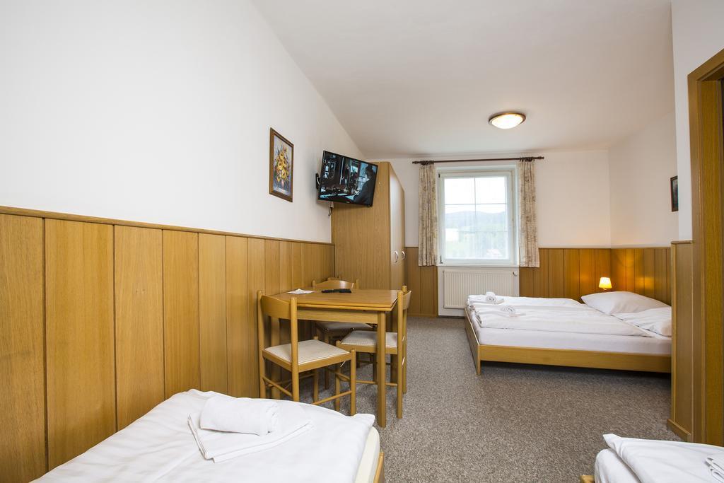 Hotel Penzion Barborka Rokytnice nad Jizerou Esterno foto